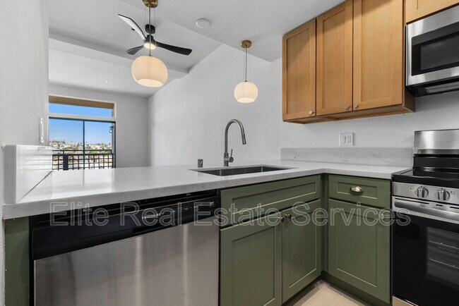 Building Photo - 3790 Florida St