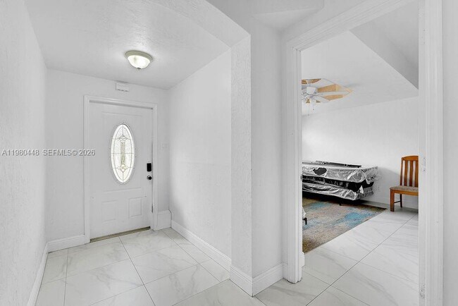 Building Photo - 2417 Pierce St