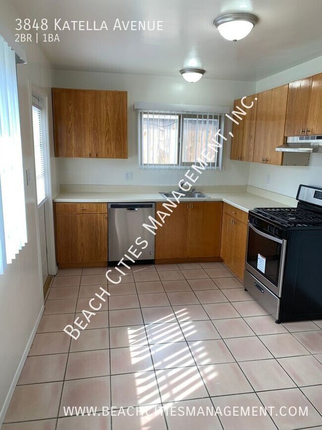 Building Photo - 3848 Katella Ave