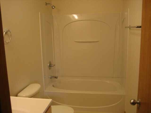 two (2) full baths - 2191 W Ridgewood Dr