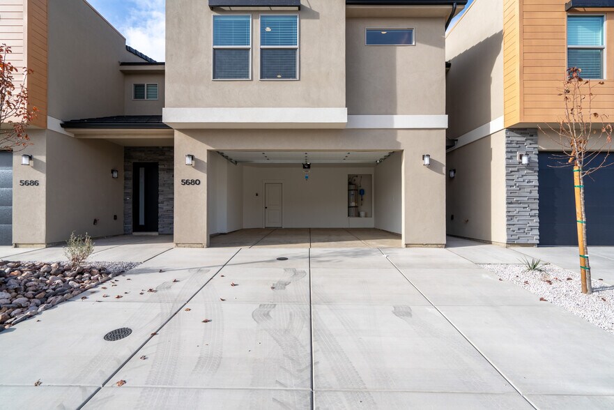 Building Photo - 5680 S Duel Ln