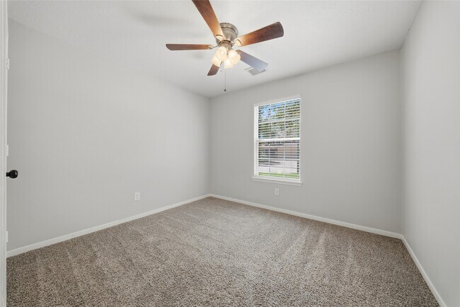 Building Photo - 1607 Sandy Park Dr