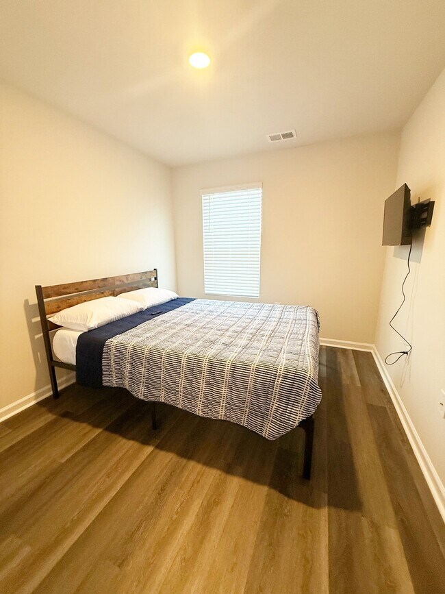 Building Photo - 104 Bayou Loop