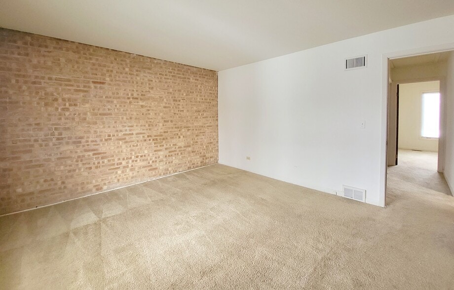 Building Photo - 712 Concord Ln