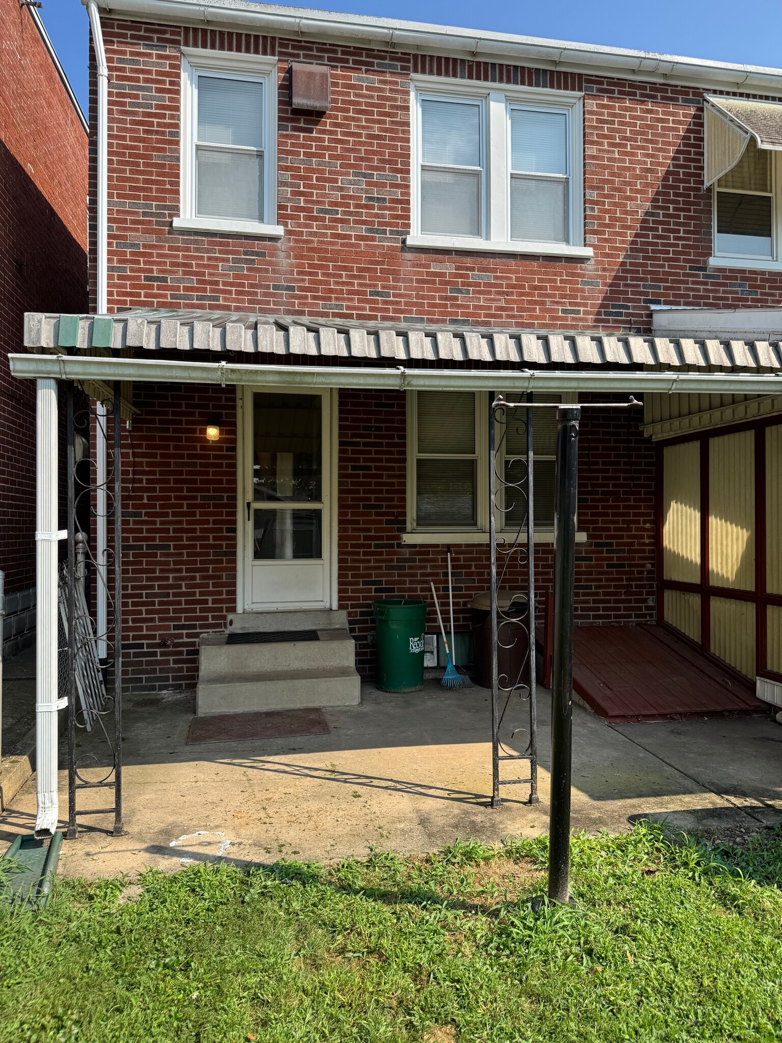 Back Patio - 825 Saint Joseph St
