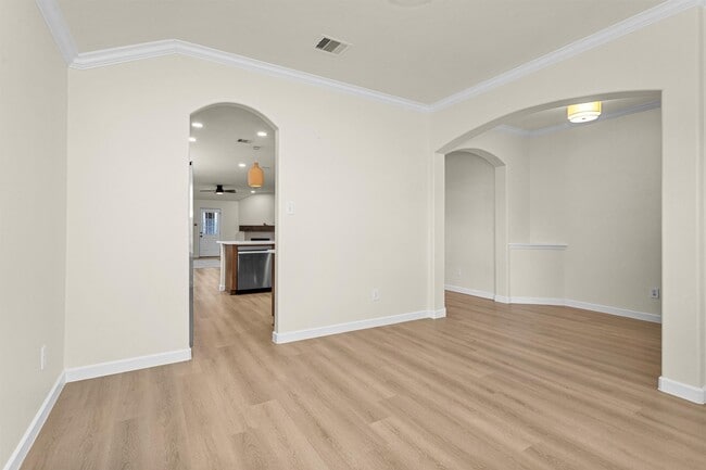 Building Photo - 30315 Legacy Pines Dr