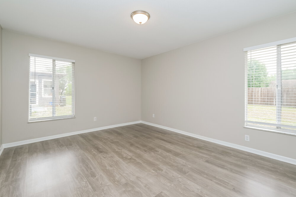 Building Photo - 10142 Bannister St