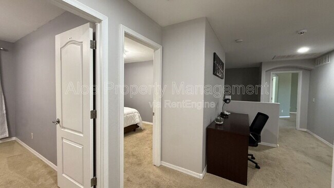 Building Photo - 3552 N Excalibur Pl