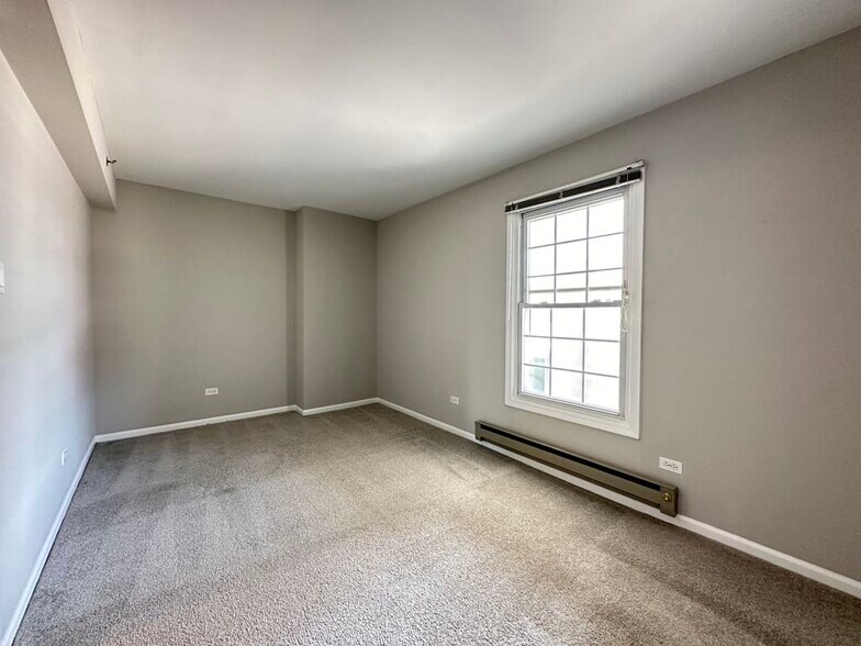 Building Photo - 4334 N Hazel St