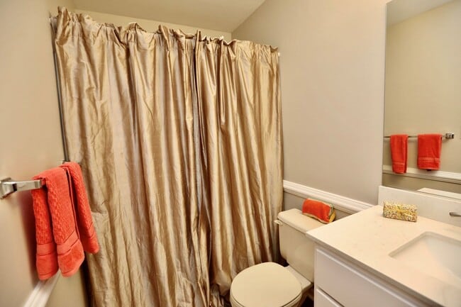 Building Photo - Updated End-Unit Brick Townhome Ready NOW!...