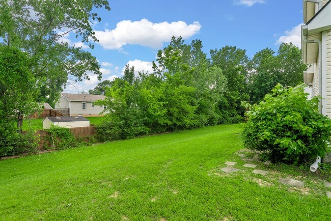 Building Photo - 3 Bedroom Pet friendly Home For Rent Near ...