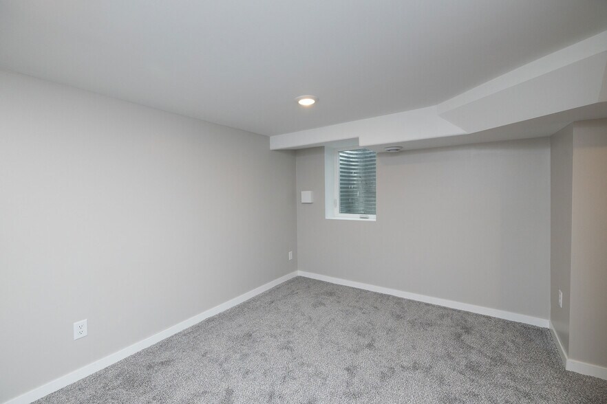 Building Photo - 8835 Nicollet Ave S