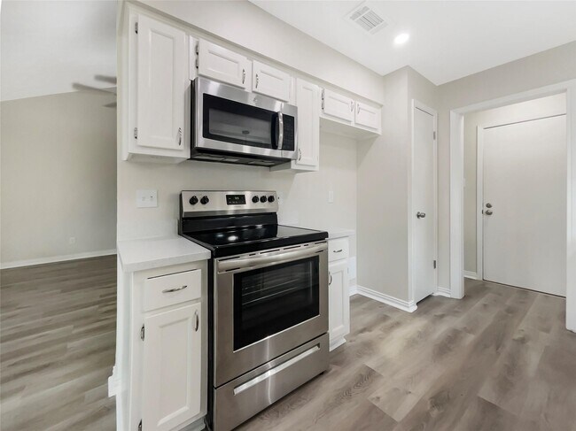 Building Photo - 13506 Chimney Sweep Dr