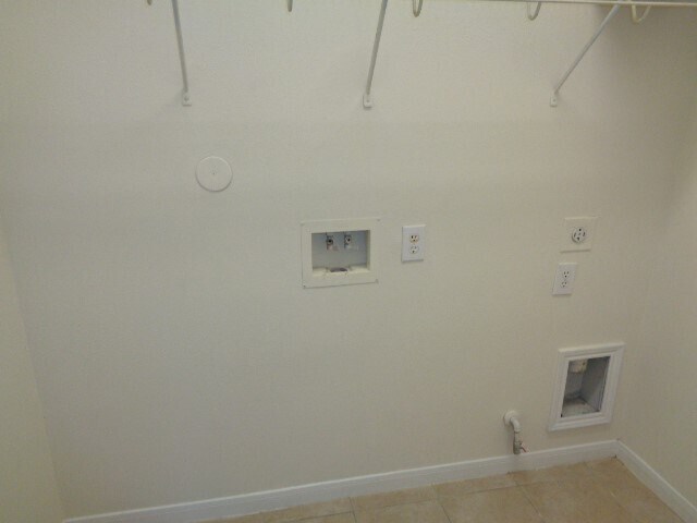 Building Photo - 30034 Saw Oaks Dr