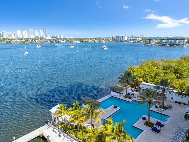 Building Photo - 17111 Biscayne Blvd