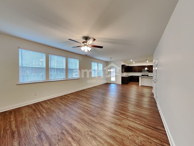 Building Photo - 317 Bourne St