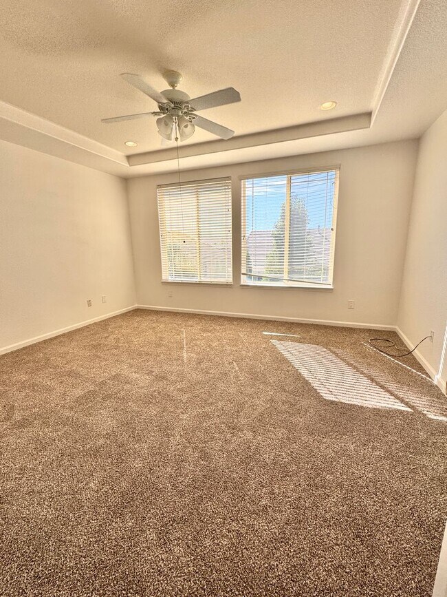 Building Photo - Spacious 4 Bedroom Home in Sparks Near Wingfield