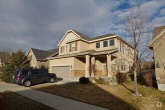 Building Photo - Beautiful 4 Bd 2.5 Bath Home in Sandy
