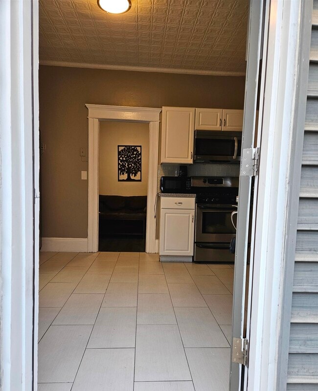 Building Photo - 1300 43rd St