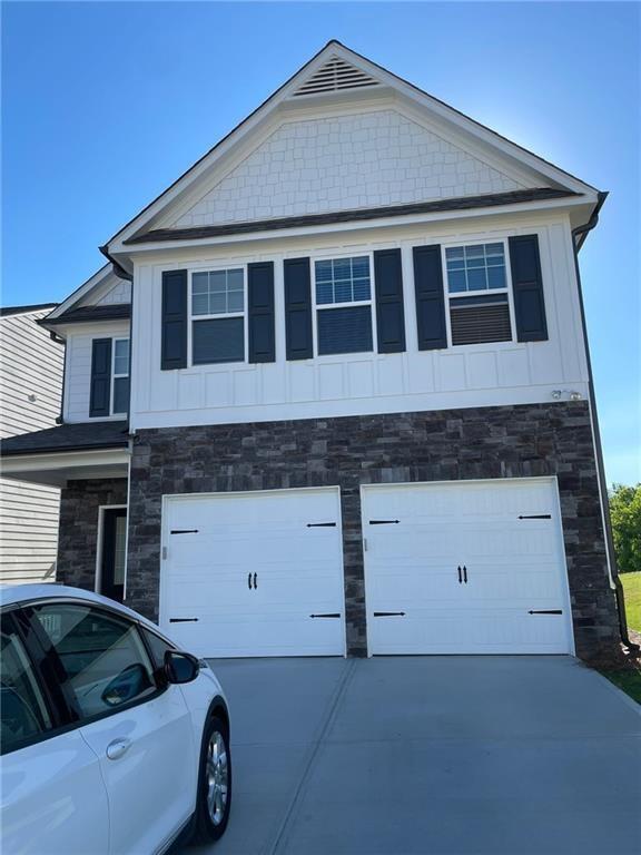 Building Photo - 31 Pineview Dr