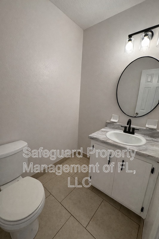 Building Photo - 4185 Ravenwood Dr