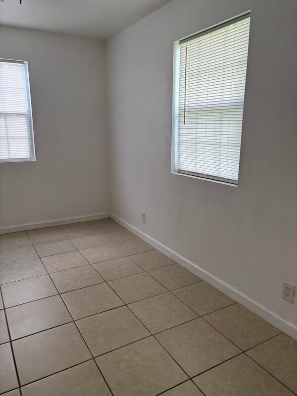Building Photo - 12406 Carlsbad St