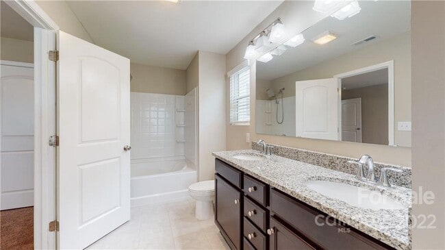 Building Photo - 8550 River Ridge Dr