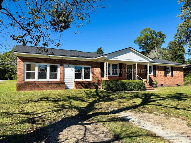 Primary Photo - 101 Hyacinth Ave