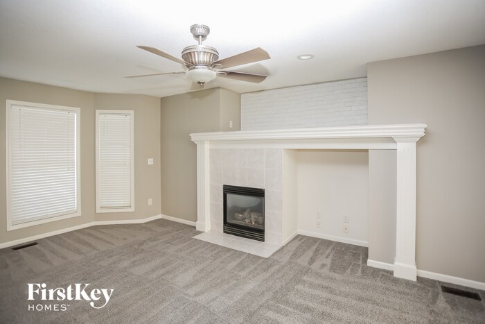 Building Photo - 1500 River Run Dr