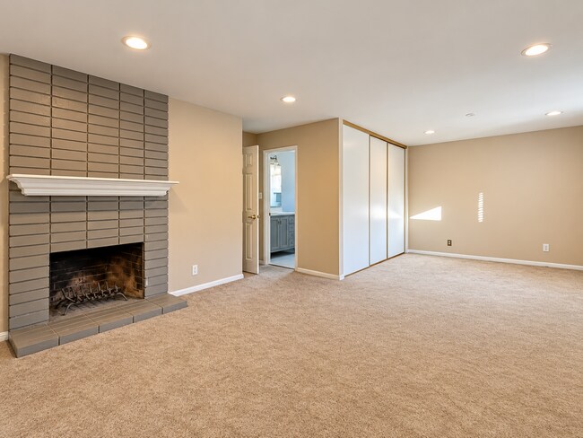 Building Photo - 4610 Chateau Park Ct