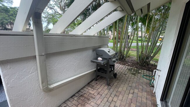 Building Photo - Turnkey Furnished Short Term Rental