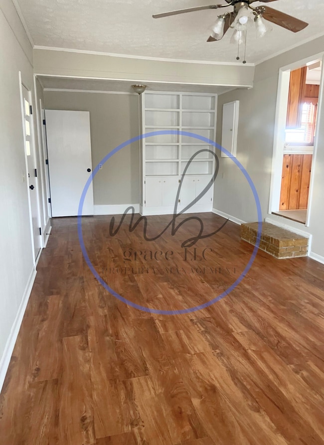 Building Photo - 5705 Creighton St