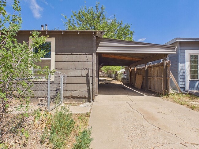 Building Photo - 106 N Virginia St
