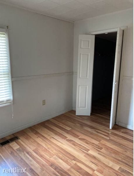Building Photo - 3 br, 1 bath House - 907 W Webster St
