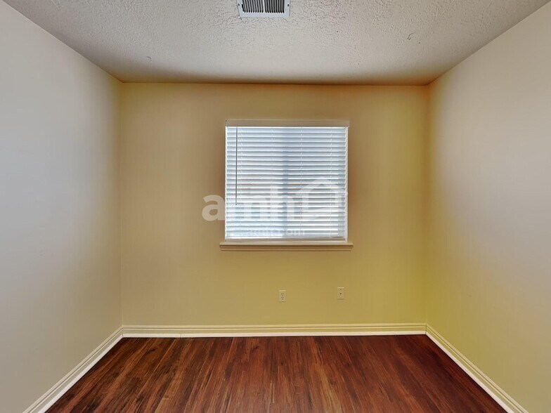 Building Photo - 4029 Dillon's Dr