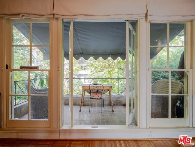 Building Photo - 1321 Hayworth Ave