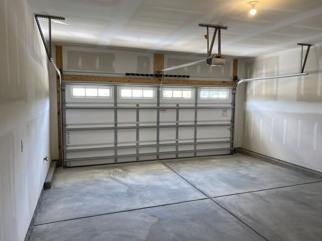 Building Photo - Coming Soon!!!  Townhome in Ardrey North