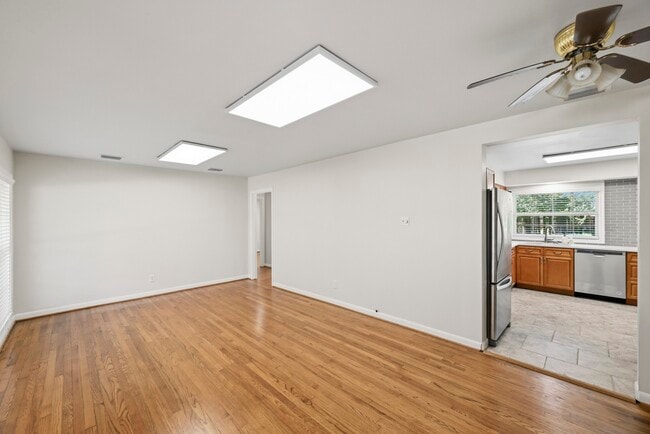 Building Photo - 5109 Nina Lee Ln