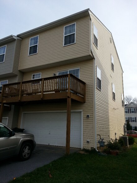 Building Photo - 284 Kentshire Dr
