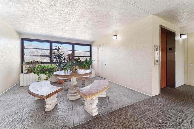 Building Photo - 4651 1st St NE