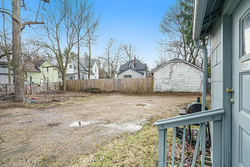 Building Photo - 823 Oakland Dr