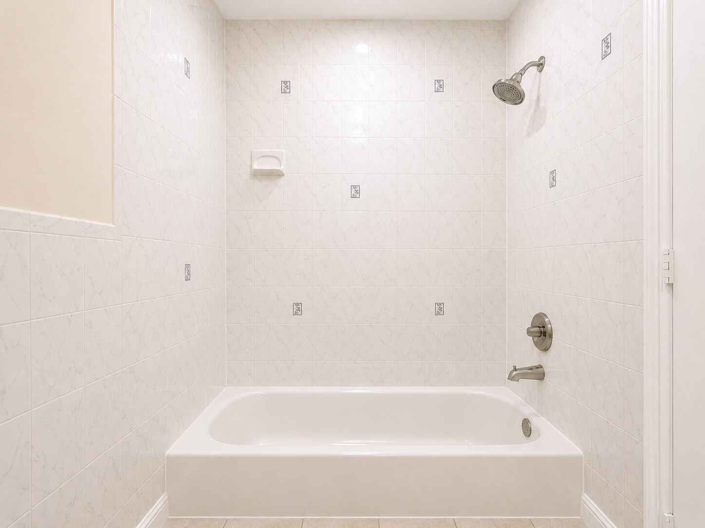 BATHROOM #2 - 226 Bond St