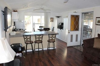 Building Photo - 26250 Parkview Dr