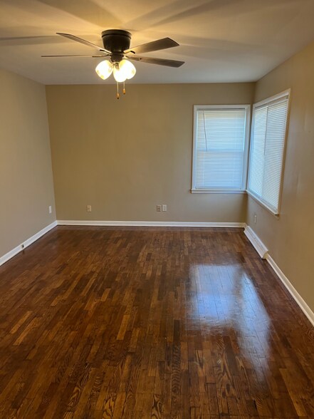 Building Photo - 3804 S Pennsylvania Ave