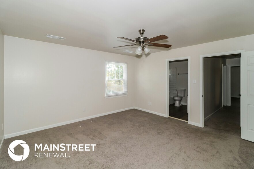 Building Photo - 109 W Pecan Valley St