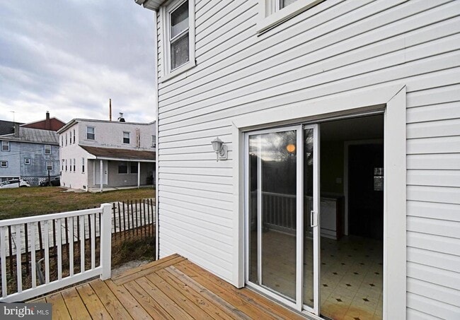 Building Photo - 2 High St