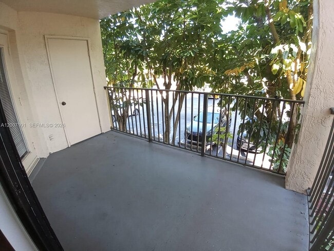 Building Photo - 9999 Summerbreeze Dr