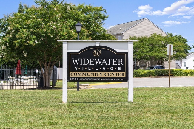 Building Photo - Welcome home to this well-maintained 4-bedroom, 2.5-bath home that offers space to grow!
