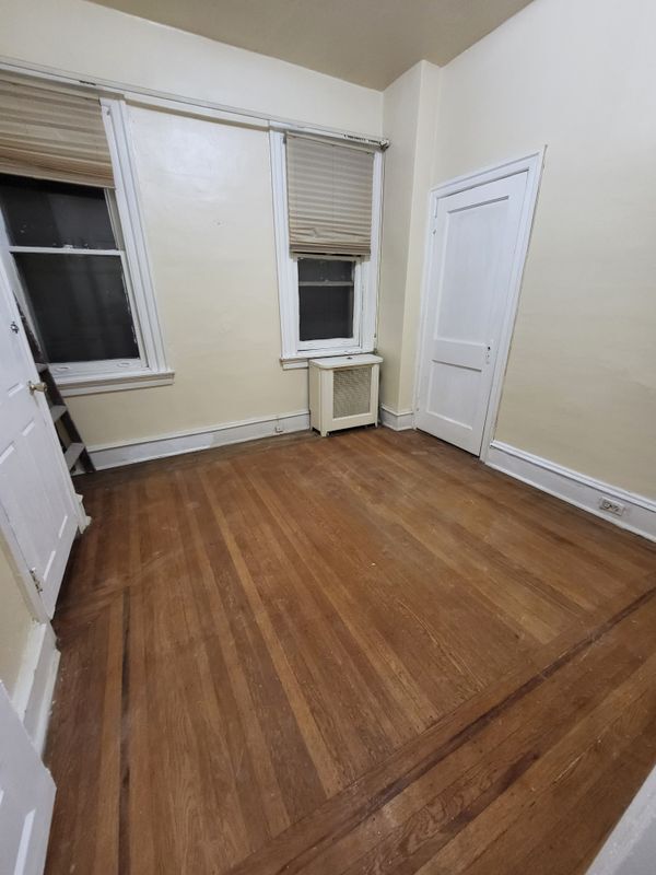 Building Photo - 261 S 63rd St