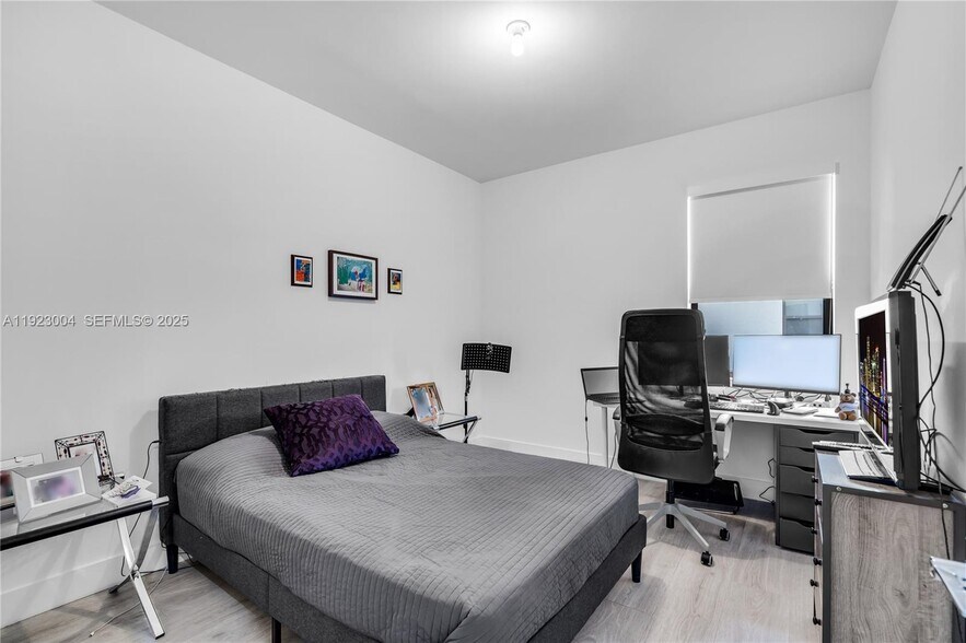 Building Photo - 4363 NW 81st Ave